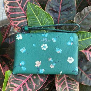 Coach Mystical Floral Corner Zip Wristlet Green Multi